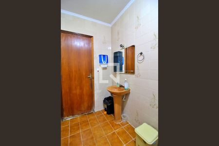 Casa para alugar com 232m², 5 quartos e 2 vagasBanheiro 1