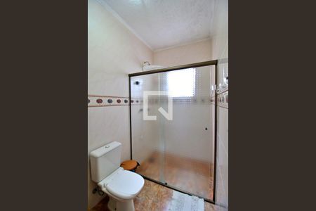 Banheiro da Suíte de casa para alugar com 5 quartos, 232m² em Jardim Las Vegas, Santo André