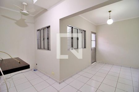 Casa para alugar com 232m², 5 quartos e 2 vagasQuarto 4