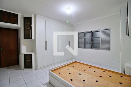 Casa para alugar com 232m², 5 quartos e 2 vagasQuarto 3