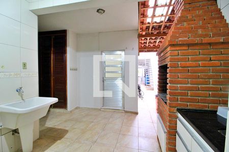 Casa para alugar com 232m², 5 quartos e 2 vagasÁrea de Serviço e Churrasqueira