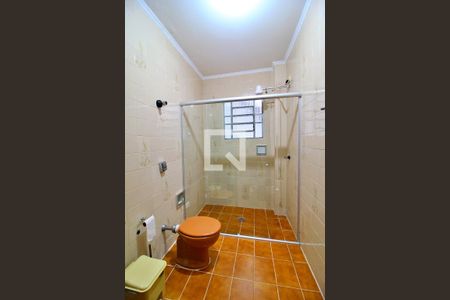 Casa para alugar com 232m², 5 quartos e 2 vagasBanheiro 1