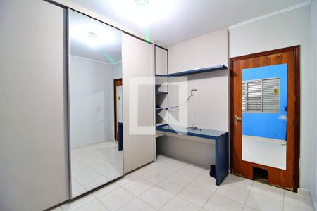 Casa para alugar com 232m², 5 quartos e 2 vagasQuarto 5