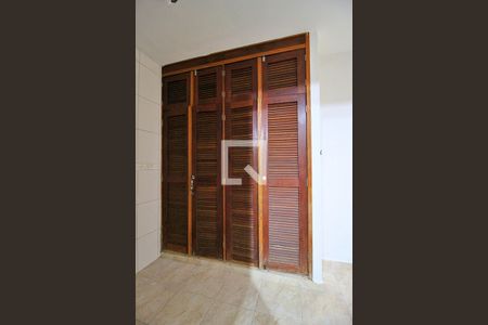 Casa para alugar com 232m², 5 quartos e 2 vagasÁrea de Serviço