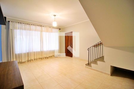Sala de casa para alugar com 5 quartos, 232m² em Jardim Las Vegas, Santo André