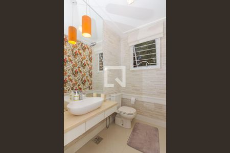 Banheiro  de casa à venda com 3 quartos, 167m² em Rubem Berta, Porto Alegre