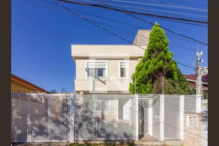 Casa à venda com 167m², 3 quartos e 3 vagasFachada 