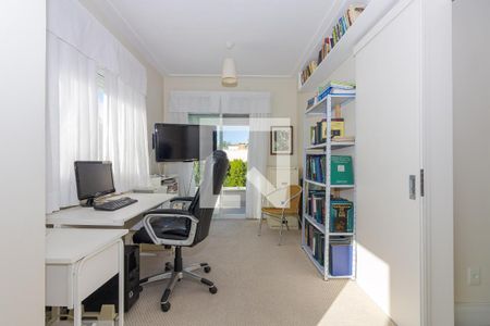 Casa à venda com 167m², 3 quartos e 3 vagasSuíte