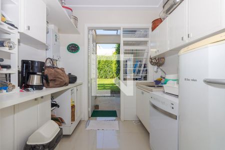 Casa à venda com 167m², 3 quartos e 3 vagasCozinha 