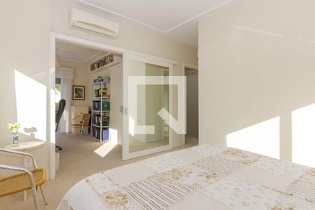 Casa à venda com 167m², 3 quartos e 3 vagasSuíte