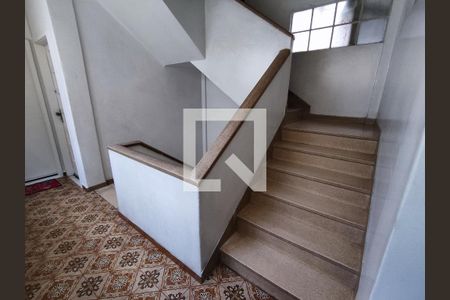 Apartamento à venda com 200m², 4 quartos e sem vagaEscada