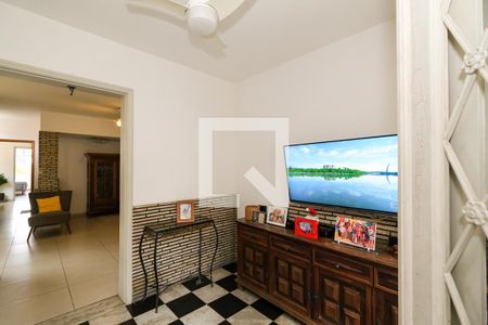 Sala de TV de apartamento à venda com 4 quartos, 200m² em Tijuca, Rio de Janeiro