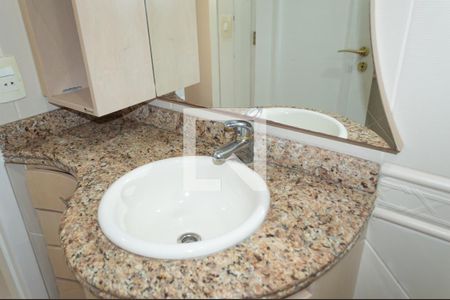 Casa à venda com 370m², 4 quartos e 2 vagasDetalhe banheiro 3