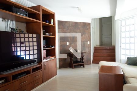 Casa à venda com 370m², 4 quartos e 2 vagassala 2