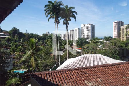 Casa à venda com 370m², 4 quartos e 2 vagasvista do banheiro 4