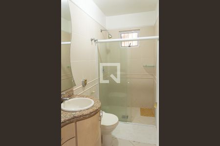 Casa à venda com 370m², 4 quartos e 2 vagasBanheiro da Suíte 3