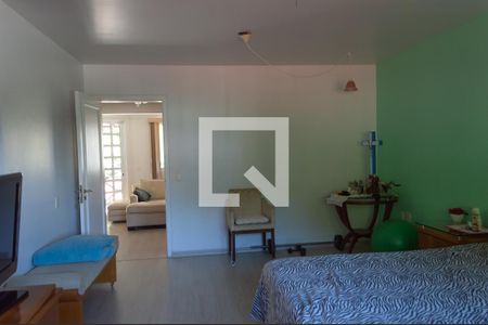 Casa à venda com 370m², 4 quartos e 2 vagasQuarto 4 - Suíte