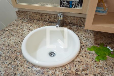 Casa à venda com 370m², 4 quartos e 2 vagasDetalhe banheiro 2