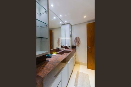 Apartamento à venda com 146m², 3 quartos e 2 vagasBanheiro da Closet da Suíte 1
