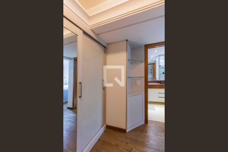 Apartamento à venda com 146m², 3 quartos e 2 vagasCloset da Suíte 1