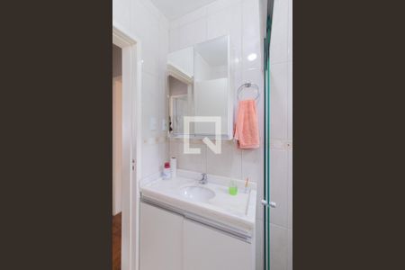 Casa à venda com 215m², 4 quartos e 2 vagasBanheiro