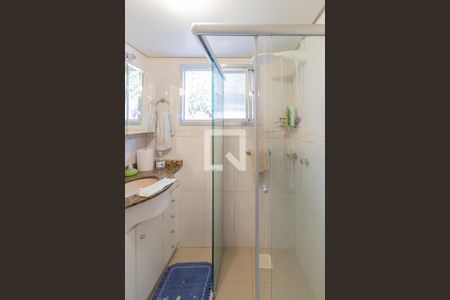 Casa à venda com 215m², 4 quartos e 2 vagasBanheiro da Suíte