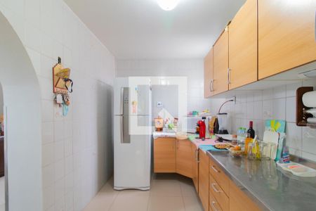 Casa à venda com 215m², 4 quartos e 2 vagasCozinha