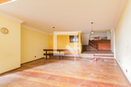 Casa à venda com 226m², 3 quartos e sem vaga Casa à venda com 226m², 3 quartos e sem vagaSala