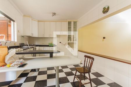 Casa à venda com 226m², 3 quartos e sem vaga Casa à venda com 226m², 3 quartos e sem vagaCozinha