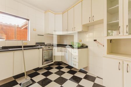 Casa à venda com 226m², 3 quartos e sem vaga Casa à venda com 226m², 3 quartos e sem vagaCozinha