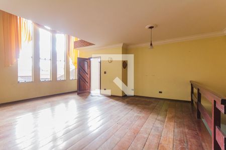 Casa à venda com 226m², 3 quartos e sem vaga Casa à venda com 226m², 3 quartos e sem vagaSala