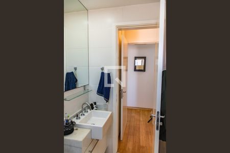 Apartamento à venda com 83m², 3 quartos e 2 vagasBanheiro da suíte