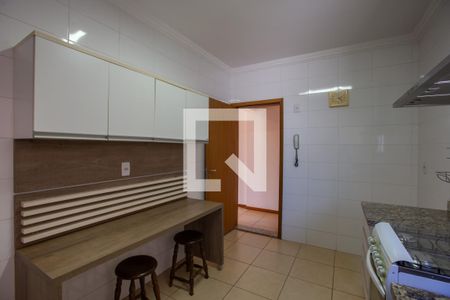 Apartamento para alugar com 111m², 2 quartos e 2 vagasCozinha