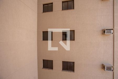 Apartamento para alugar com 111m², 2 quartos e 2 vagasÁrea de serviço - vista da janela