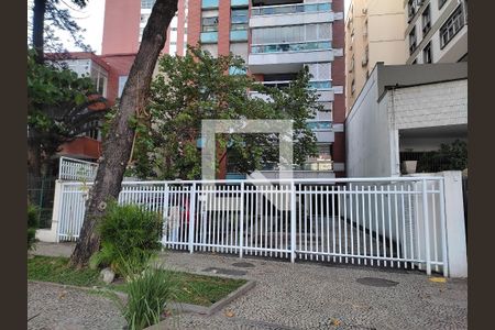 Apartamento à venda com 200m², 4 quartos e 2 vagasFachada 