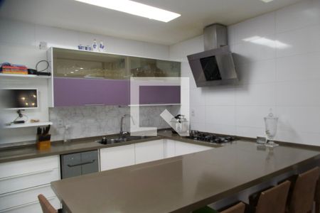 Apartamento à venda com 200m², 4 quartos e 2 vagasCozinha americana 