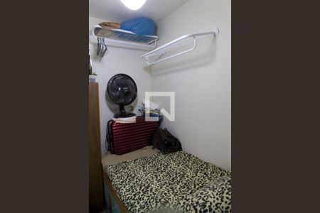 Apartamento à venda com 200m², 4 quartos e 2 vagasQuarto serviço 