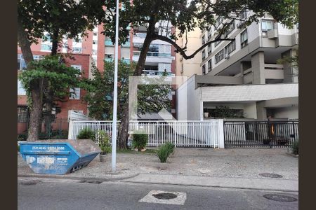 Apartamento à venda com 200m², 4 quartos e 2 vagasFachada 