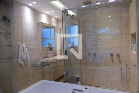 Apartamento à venda com 200m², 4 quartos e 2 vagasSuíte 3 banheiro 