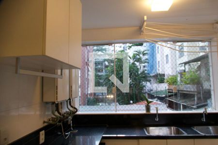 Apartamento à venda com 200m², 4 quartos e 2 vagasCozinha americana 