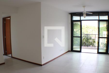 Sala de apartamento para alugar com 3 quartos, 85m² em Pechincha, Rio de Janeiro