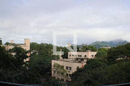 Sala de apartamento para alugar com 3 quartos, 85m² em Pechincha, Rio de Janeiro