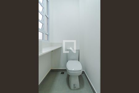 Apartamento para alugar com 90m², 2 quartos e sem vaga Apartamento para alugar com 90m², 2 quartos e sem vagaBanheiro de Serviço
