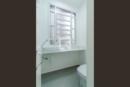 Apartamento para alugar com 90m², 2 quartos e sem vaga Apartamento para alugar com 90m², 2 quartos e sem vagaBanheiro de Serviço