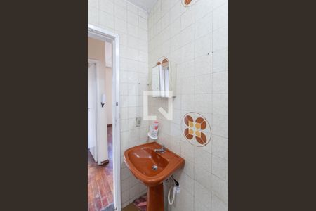 Apartamento para alugar com 70m², 2 quartos e 1 vaga Apartamento para alugar com 70m², 2 quartos e 1 vagaBanheiro social