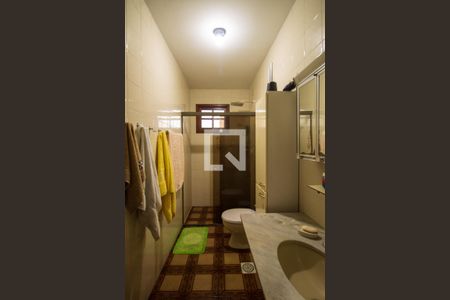 Casa à venda com 243m², 3 quartos e 2 vagas Casa à venda com 243m², 3 quartos e 2 vagasBanheiro