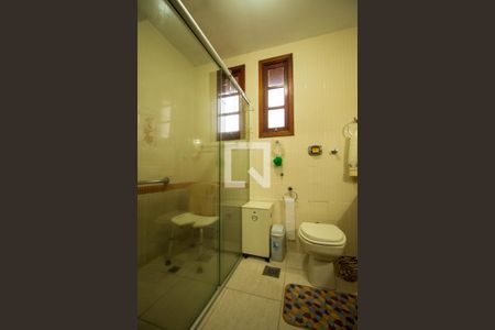 Casa à venda com 243m², 3 quartos e 2 vagas Casa à venda com 243m², 3 quartos e 2 vagasBanheiro da Suíte