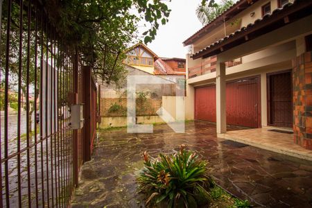 Casa à venda com 243m², 3 quartos e 2 vagas Casa à venda com 243m², 3 quartos e 2 vagasFachada