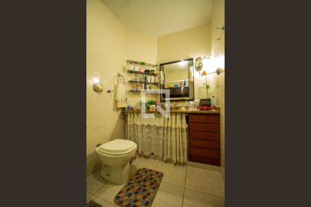 Casa à venda com 243m², 3 quartos e 2 vagas Casa à venda com 243m², 3 quartos e 2 vagasBanheiro da Suíte