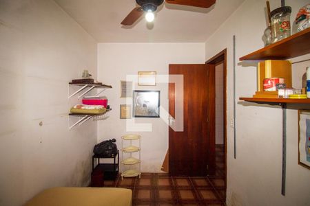 Casa à venda com 243m², 3 quartos e 2 vagas Casa à venda com 243m², 3 quartos e 2 vagasQuarto de Serviço